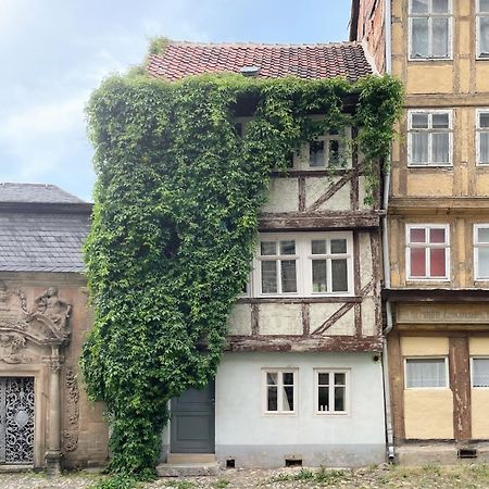Das Fachwerkhaeuschen Am Kornmarkt - Herzlich & Charmant Quedlinburg Bagian luar foto